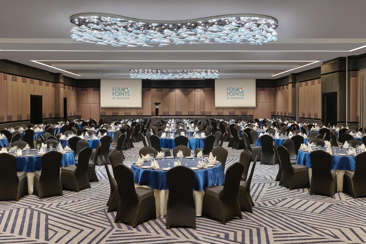 Four Points By Sheraton เดอซารู ภายนอก รูปภาพ