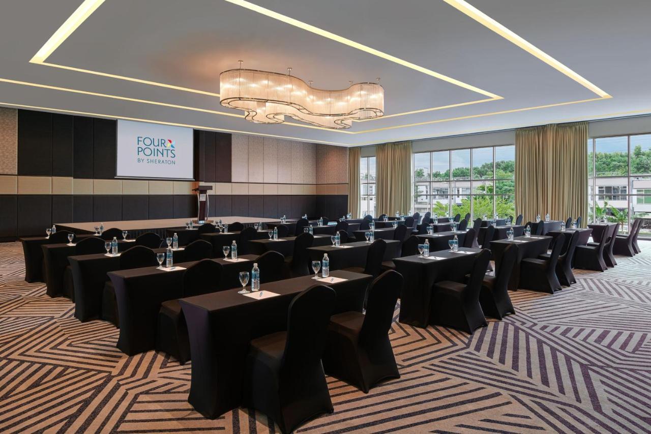 Four Points By Sheraton เดอซารู ภายนอก รูปภาพ
